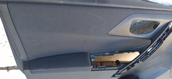 TOYOTA AURIS II 2012- COLLECTEUR PORTES GAUCHE AVANT 67778-02280