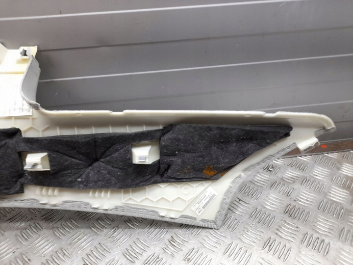 AUDI A8 S8 D4 4H 2015 GAUCHE CÔTÉ PROTECTION SUPÉRIEURE MONTANTS D