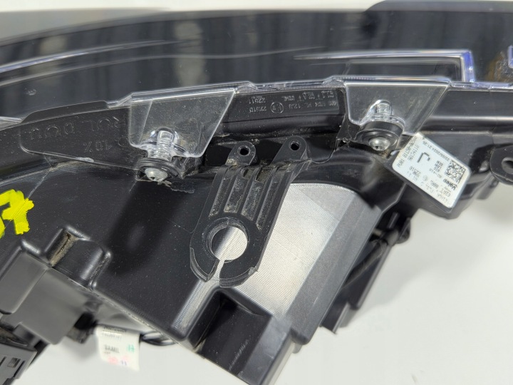 PHARE GAUCHE AVANT AVANT TOYOTA COROLLA E21 UNIVERSEL HAYON COMPLET LED POUCES EUROPE