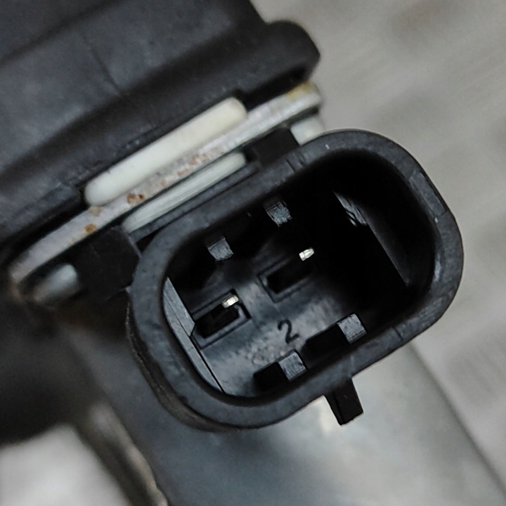 FIAT 500 2024 AVANT CÔTÉ GAUCHE ÉLÉVATEUR VITRES PORTES AVEC MOTEUR