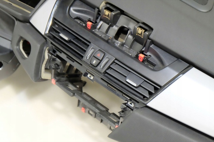 TABLEAU DE BORD BMW 2 F45 010341