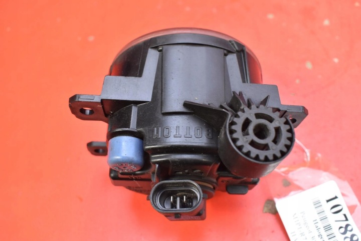 PHARES ANTIBROUILLARD GAUCHE AVANT AVANT 9687410080 PEUGEOT 301 12-17
