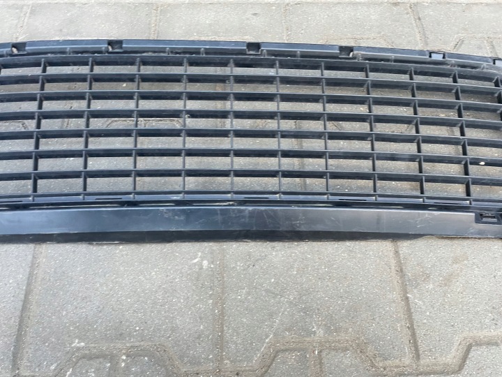 DACIA DUSTER I GRILLE PARE-CHOCS AVANT 622540008R