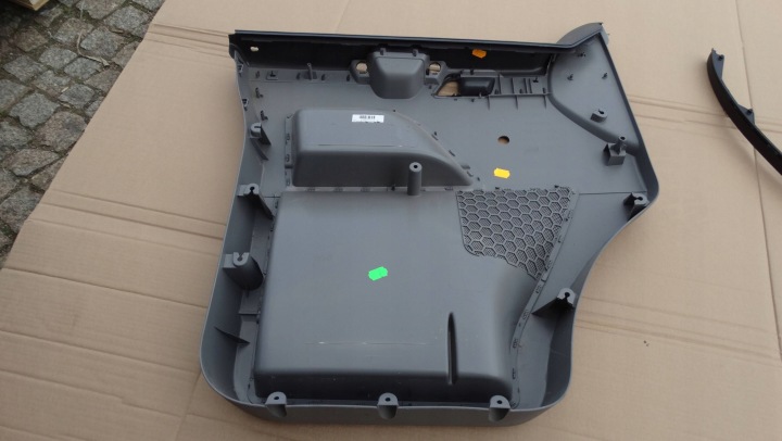 GARNITURE COLLECTEUR DROIT AVANT 7H0867104 VW T5