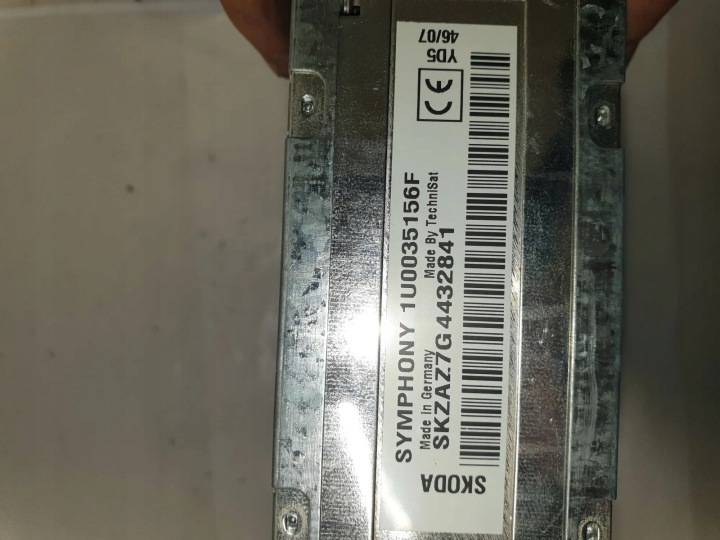 SKODA SUPERB I RADIO 1U0035156F