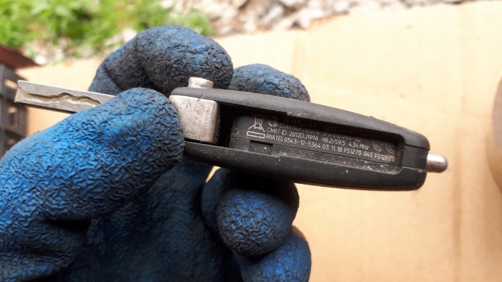 SQ2 Q2 81A CLÉ TÉLÉCOMMANDE 434MHZ 81A837220D
