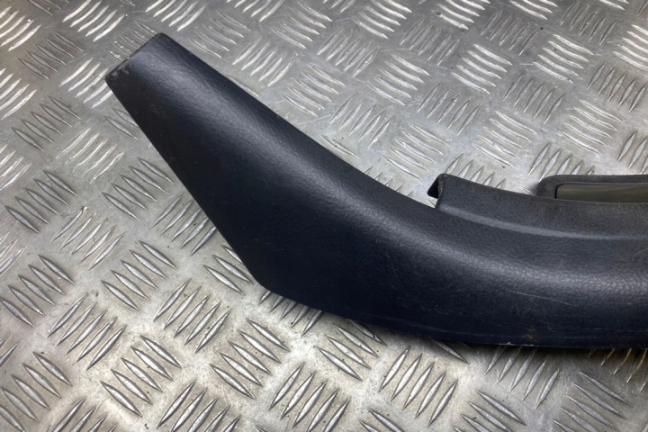 ARRIÈRE GAUCHE MOULURE DÉCORATIVE SEUIL TOYOTA AVENSIS (_T25_) 6791805040 2.0L