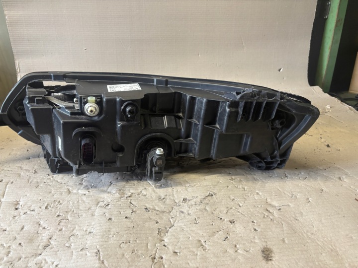 PHARE DROITE AVANT PROJECTEUR DROIT 260104574R RENAULT MEGANE V 5 E-TECH