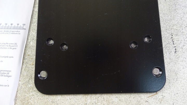 O955 YAMAHA XT 600 91' CHÂSSIS FIXATION PLAQUE COFFRE DE RANGEMENT CENTRAL SHAD