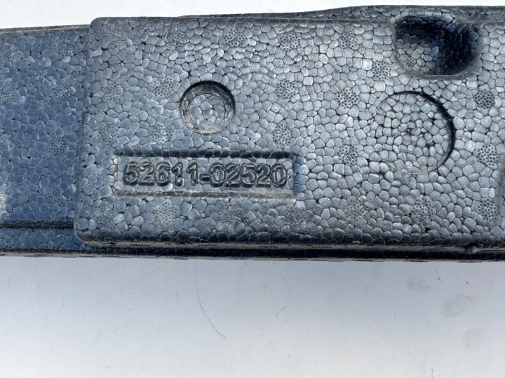 TOYOTA COROLLA XII E21 HAYON UNIVERSEL 18R- AMORTISSEUR PARE-CHOCS AVANT 52611-02520