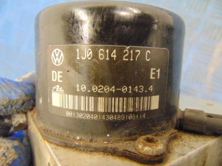 VOLKSWAGEN GOLF IV POMPE ABS 1J0614217C