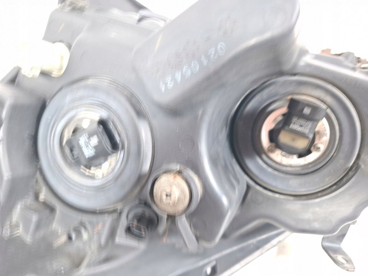 PROJECTEUR AVANT CÔTÉ DROITE TOYOTA COROLLA VERSO AR10 0821211M8R