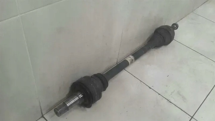 MERCEDES W205 DRIVE SHAFT REAR RE A2053501809 REAR RIGHT DRIVE SHAFT C205