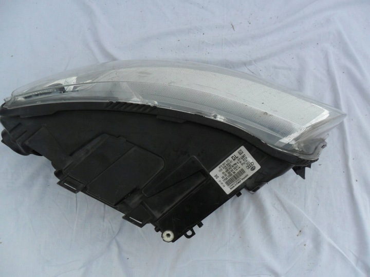 PROJECTEUR AVANT CÔTÉ GAUCHE AUDI A6 S6 C6 4F 4F0941003