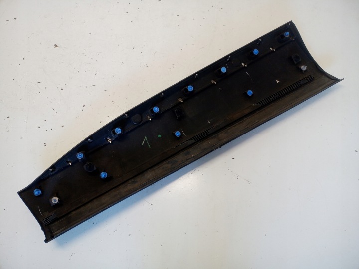 MOULURE PORTES DROIT AVANT PEUGEOT 3008 5008 II 9811404077