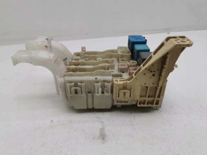 TOYOTA YARIS 2006 CHÂSSIS MODULE FUSIBLES