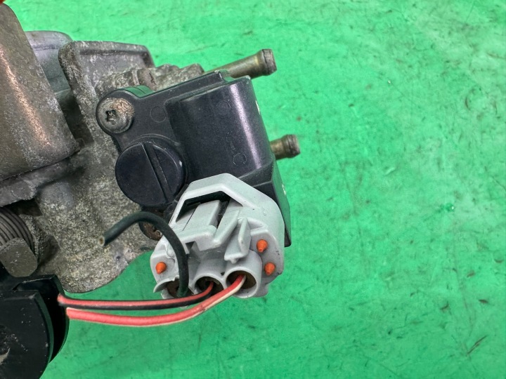 PAPILLON DES GAZ PETIT MOTEUR PAS À PAS 18137-83E11 SUZUKI SWIFT IV MK6 1.3B 05-10