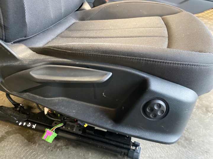 SIÈGES BANQUETTE ARRIÈRE ENSEMBLE AUDI A4 2022 PANNEAU PORTES ACCOUDOIR