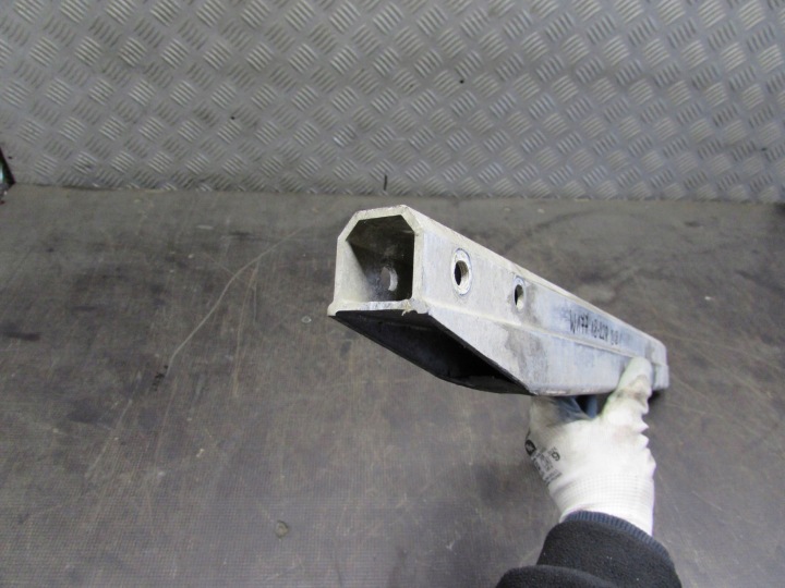 MERCEDES A W177 BEKA INFÉRIEURE AVANT A1776225100