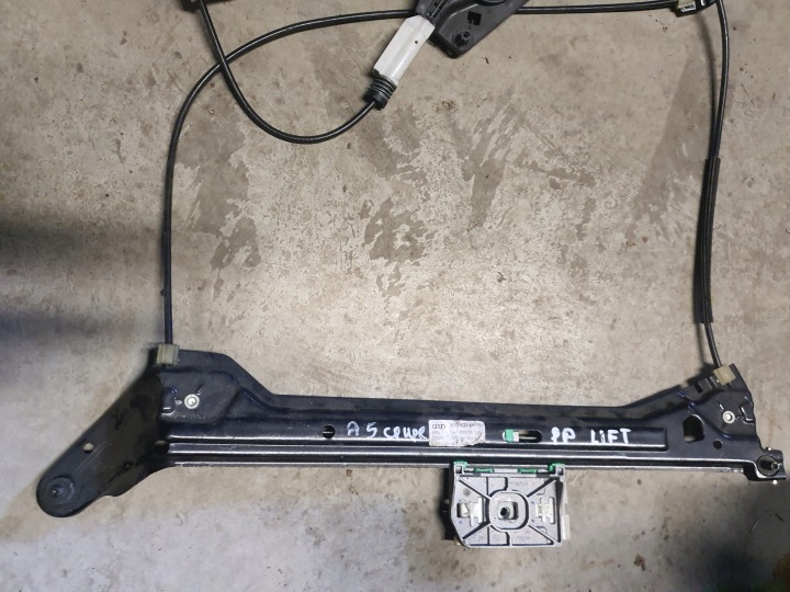 MÉCANISME ÉLÉVATEUR VITRES DROIT AVANT AUDI A5 8T COUPÉ 8T0837462D