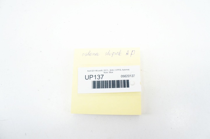 UP137 AUDI Q3 I 8U PROTECTION POTEAU DROIT AVANT 8U0867234F