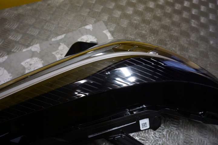 LEXUS NX NX350 2021 2022- PROJECTEUR PHARE LED DROITE (G) USA