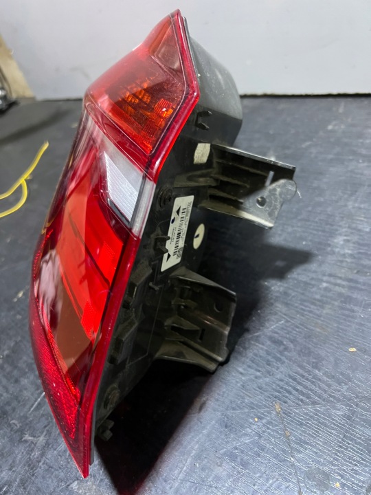 BMW 2 F45 ACTIVE TOURER LIFT PHARE ARRIÈRE ARRIÈRE GAUCHE GAUCHE PROJECTEUR 7311059