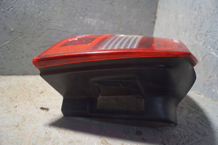 RENAULT LAGUNA III UNIVERSEL PHARE GAUCHE ARRIÈRE (S2048)