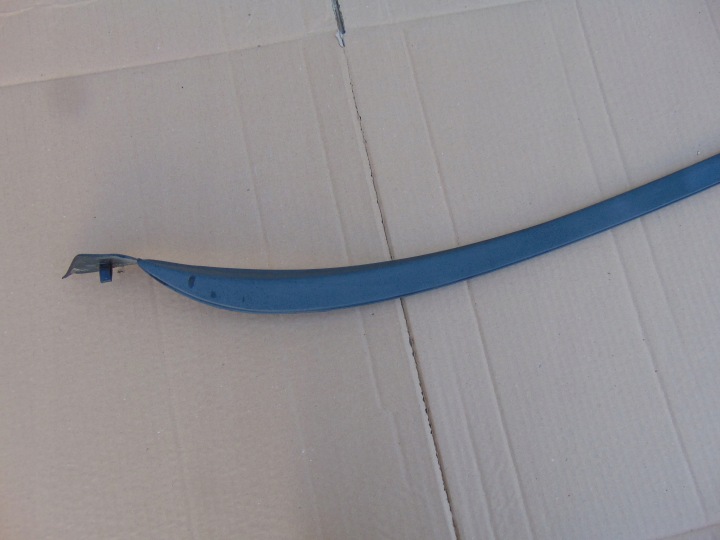 MOULURE LEVIER PARE-BRISE GAUCHE DROITE FORD B-MAX
