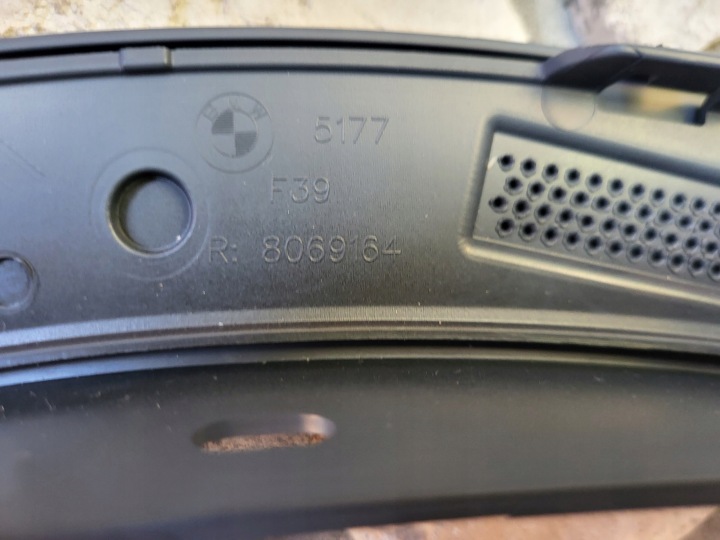 MOULURE GARDE-BOUE DROIT ARRIÈRE BMW 2 PIÈCES F39 MODULE 8069164