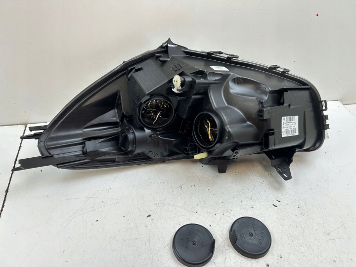 2015 RENAULT CLIO IV PROJECTEUR 260106624R