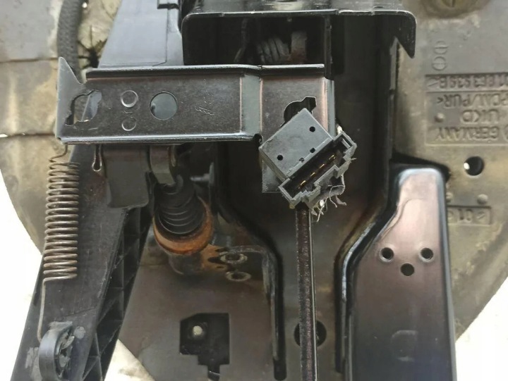 VW TRANSPORTER T4 LIFT SERVO FREINS 7D0612101 ATE