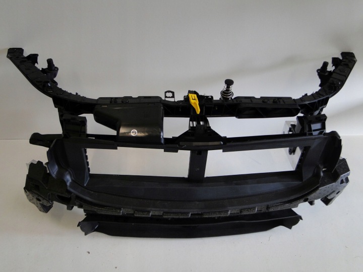 MERCEDES GLA H247 247 GUIDE D'AIR SUPÉRIEURE