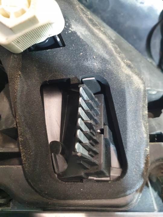 PHARE DROITE DROIT ARRIÈRE OPEL ASTRA H 5D HAYON