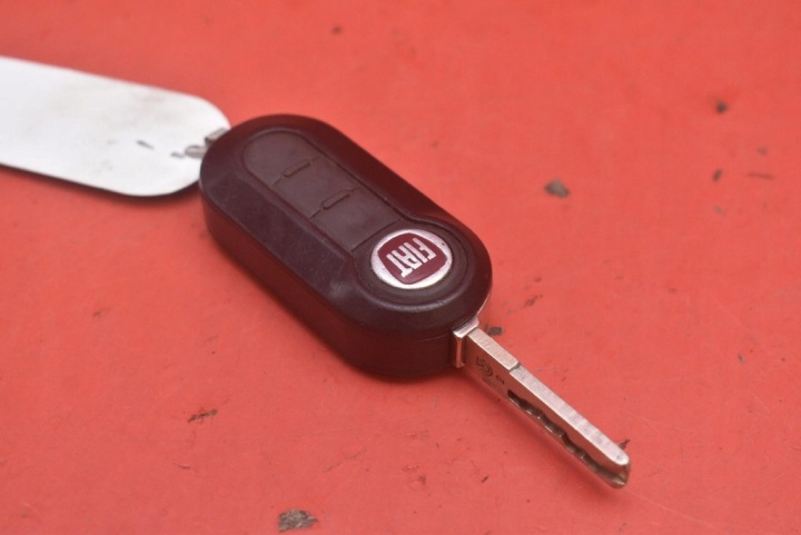 CONTACTEUR D'ALLUMAGE CLÉ 51800628 FIAT 500 2 II 1.2 8V 69 KM 08-15