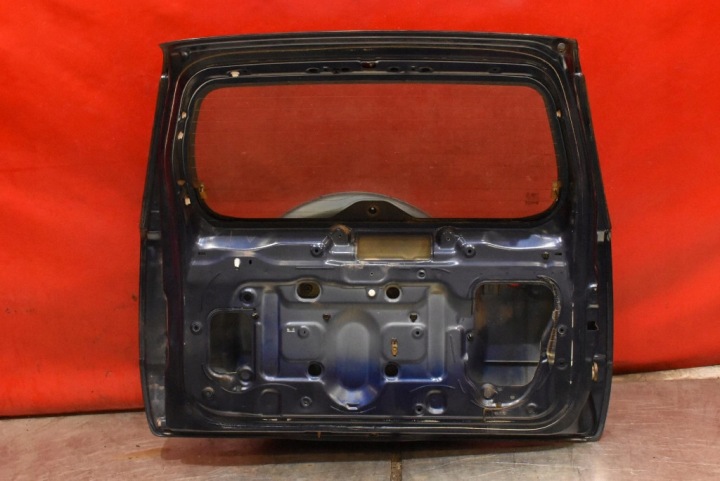 COUVERCLES DE COFFRE COUVERCLES DE COFFRE ARRIÈRE ARRIÈRE COULEUR GRENAT SUZUKI GRAND VITARA 2 II 5D 05-08