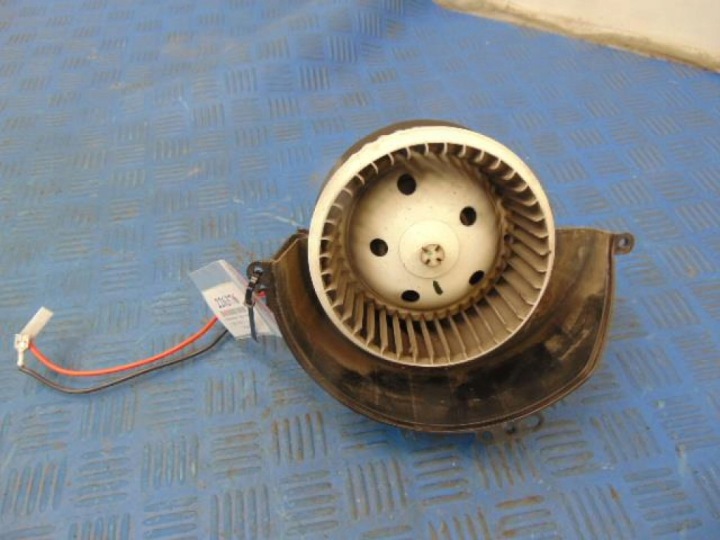 OPEL ASTRA H UNIVERSEL 1.9CDTI VENTILATEUR RÉCHAUFFEURS 52421335