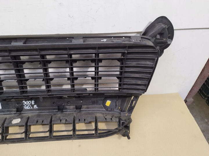 GRILLE CALANDRE GRILLE CHROME PARE-CHOCS AVANT PEUGEOT 3008 I ANNÉE 2009-2012