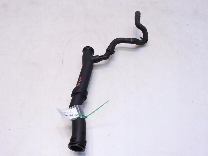 TUYAU TUYAU EAU VW PASSAT B6 1.4 TSI 03C121065F