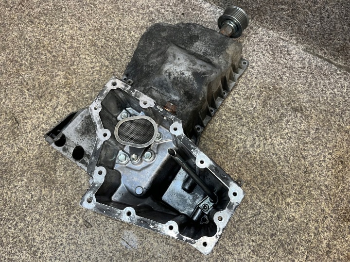 CUVETTE CARTER HUILEUX SUPÉRIEURE INFÉRIEURE BOULONS SUZUKI GRAND VITARA 2 II 1.9 DDIS EN TRÈS BON ÉTAT