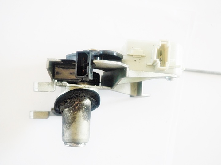 TOLEDO II SERVOMOTEUR SERRURE SEMELLE COUVERCLES DE COFFRE 1M5827297C