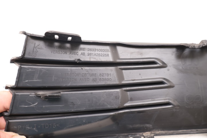 FIAT TALENTO GRILLE PARE-CHOCS BOUCHON DROITE AVANT 263310920R, 261A25225R