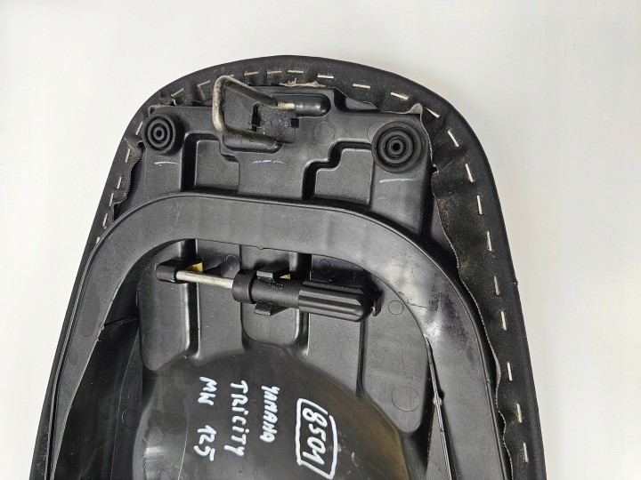 YAMAHA TRICITY MW 125 SIÈGE BANQUETTE ARRIÈRE SIÈGE
