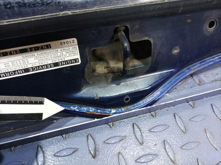TOYOTA YARIS VERSO LIFT CAPOT AVANT AVANT 8M6