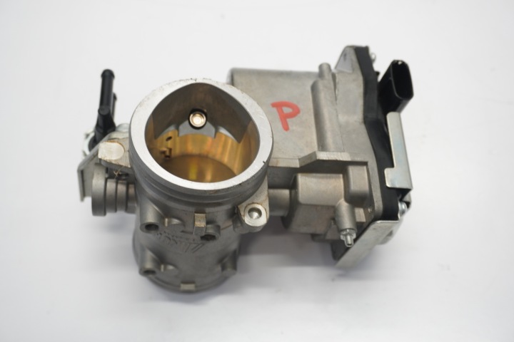 SUZUKI DL 1050 V-STROM 23- PAPILLON DES GAZ INJECTEURS PAPILLON DES GAZ INJECTEUR