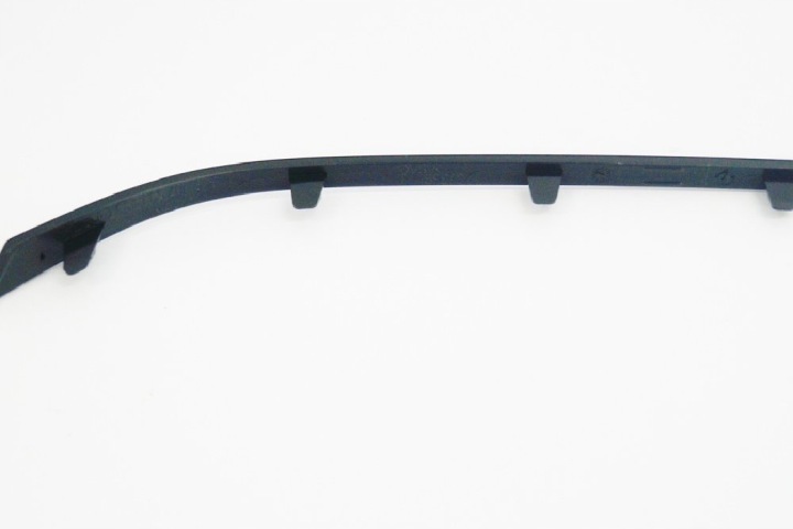 AUDI A3 8V MOULURE DÉCORATIVE PARE-CHOCS AVANT GAUCHE 8V5807533ORYGINALNA