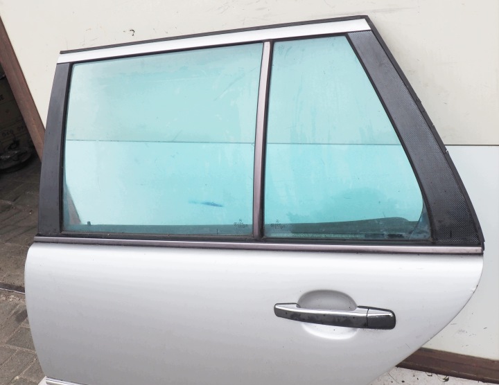 MERCEDES E-KLASA W210 UNIVERSEL PORTES GAUCHE ARRIÈRE ARRIÈRE COULEUR 744 BON ÉTAT SANS CORROSIF