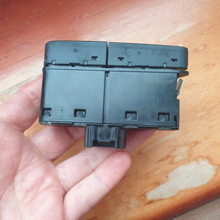 COMMUTATEUR CHAUFFAGE VITRE FORD FOCUS MK3 AM5T-18K574-AB