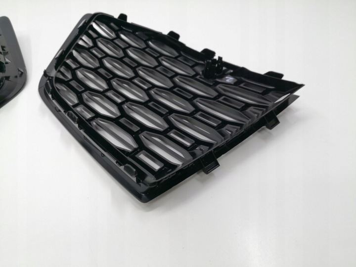 GRILLE CALANDRE PARE-CHOCS VERS AUDI RSQ8 Q8 4M8 L+P ENSEMBLE