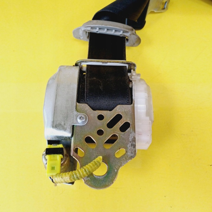 CEINTURE DE SÉCURITÉ GAUCHE AVANT TOYOTA COROLLA VERSO E121 H099701 NR179